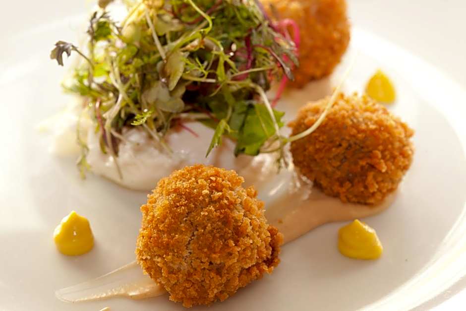 The Lamplighter Dining ~ Rooms