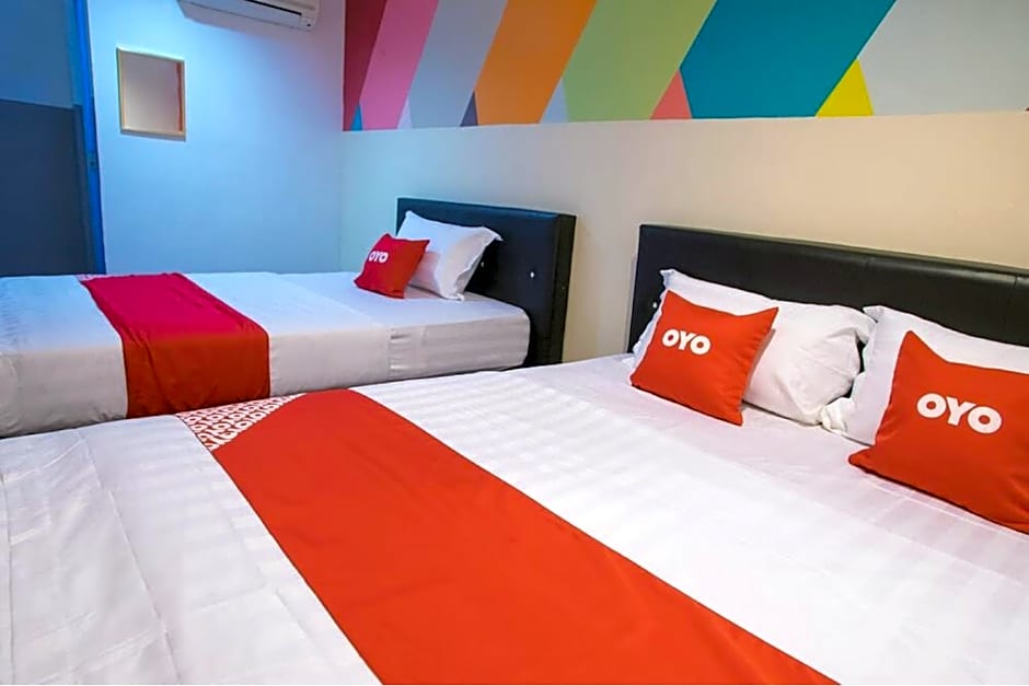 Hotel O Taj (seksyen 13)