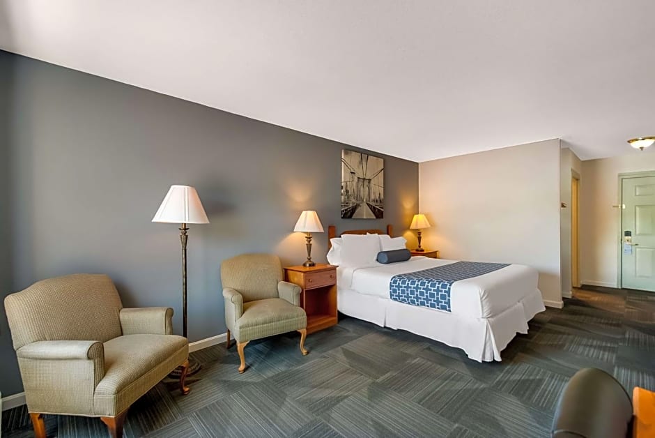 SureStay Plus Hotel by Best Western Berkeley Springs