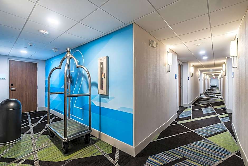 Holiday Inn Express Flint-Campus Area By IHG