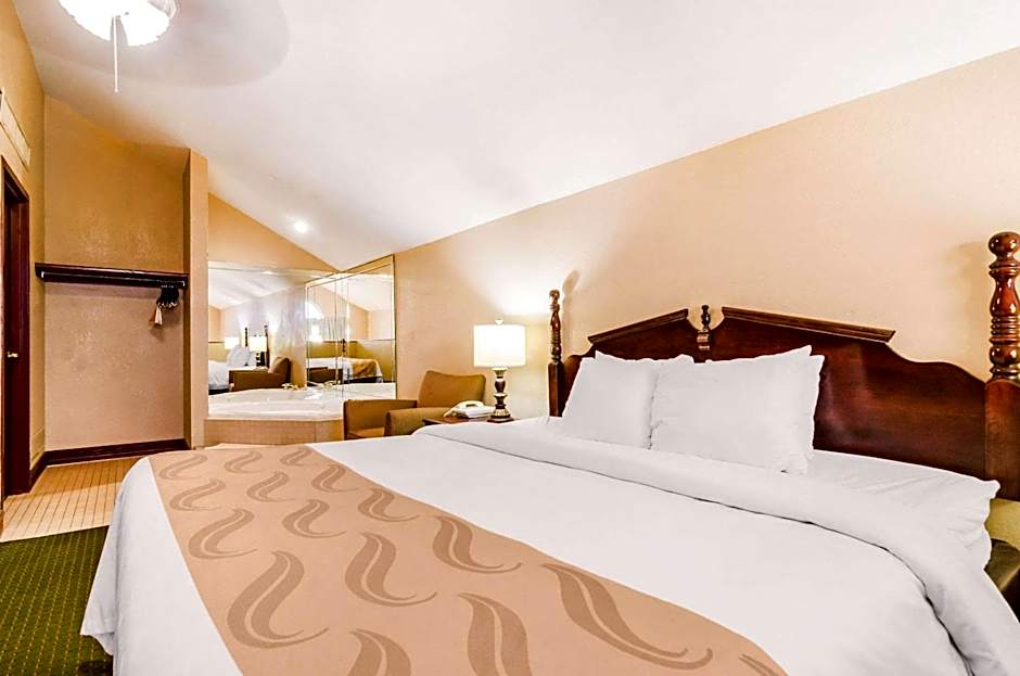 Quality Inn & Suites Carthage near Precious Moments Chapel