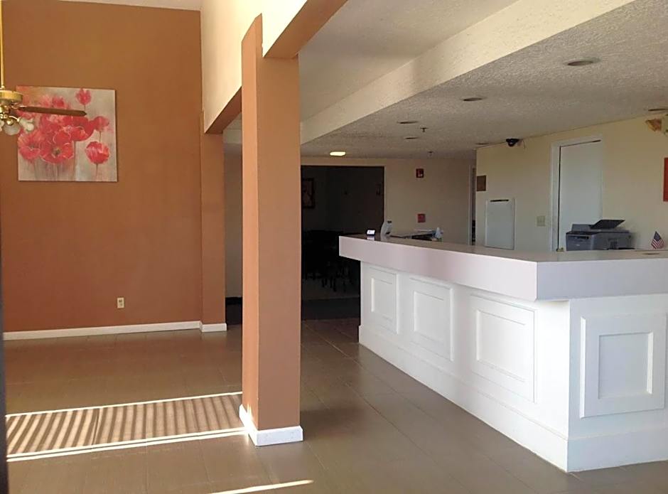 Studio 6 Suites Delano, CA