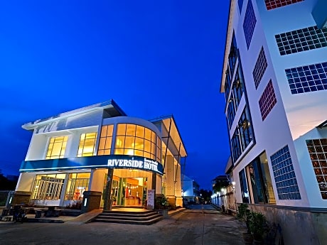 Riverside Hotel (SHA Plus)