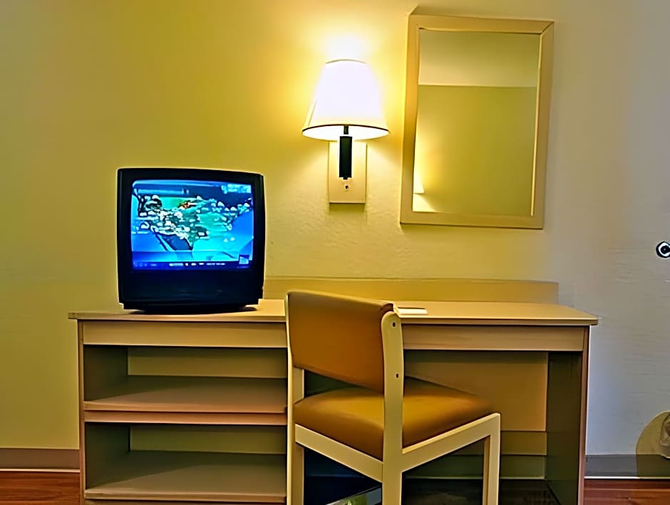 Motel 6 Hattiesburg, MS