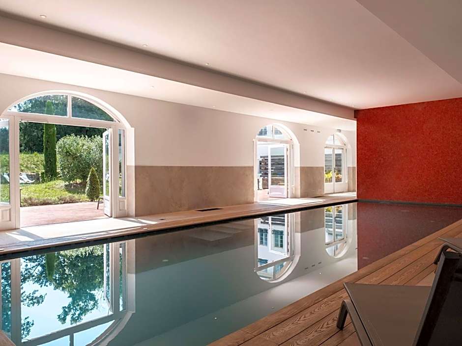Mercure Maintenon