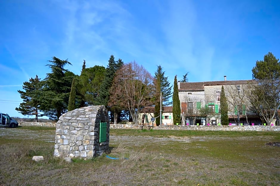 Les loups dans la bergerie