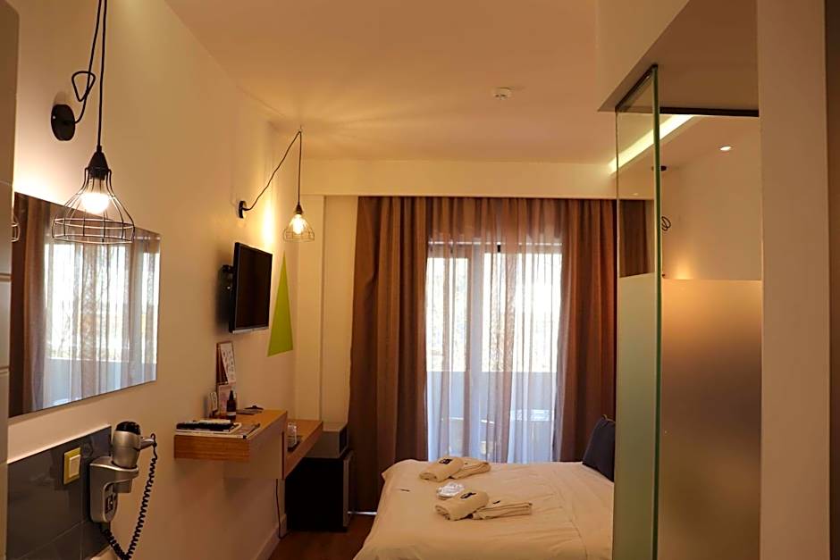 Blue Bottle Boutique Hotel