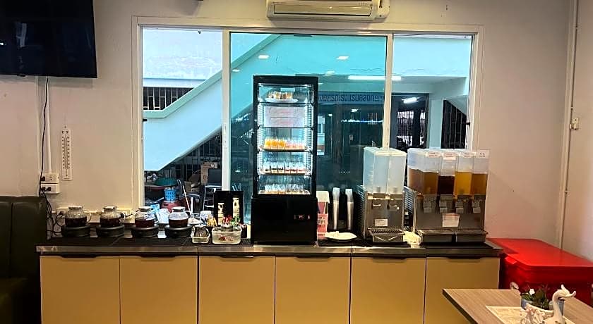 Alongkorn hotel by SB