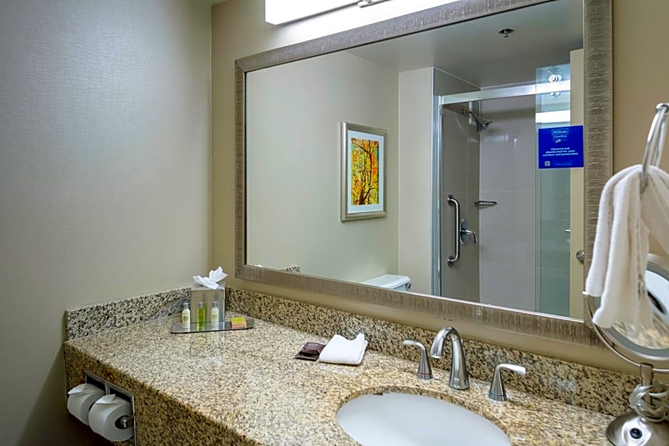 DoubleTree By Hilton Kansas City Overland Park