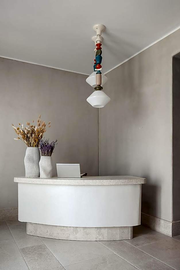 Akria Seaside Suites