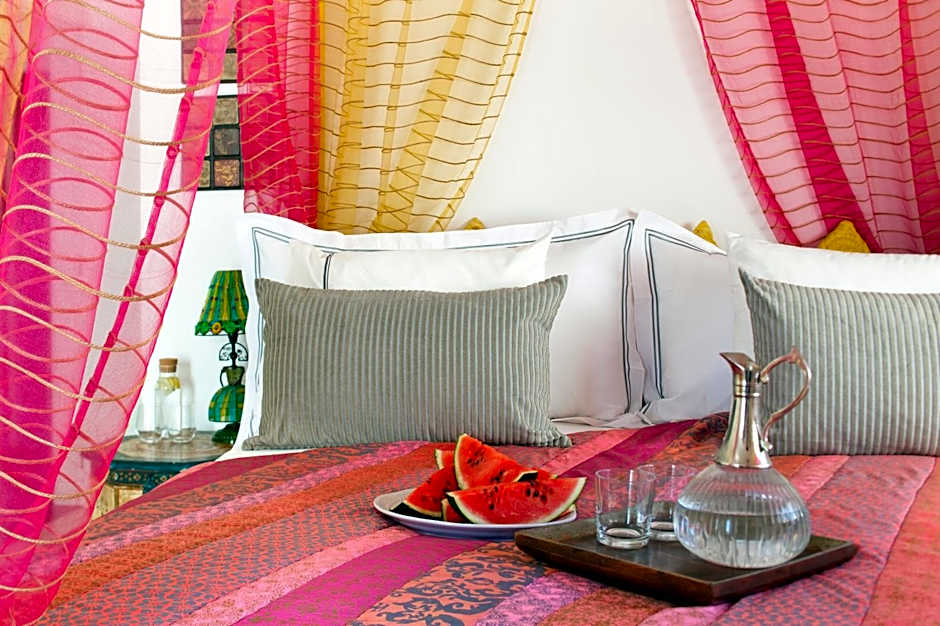 CALI Deluxe Holidays, Sesimbra