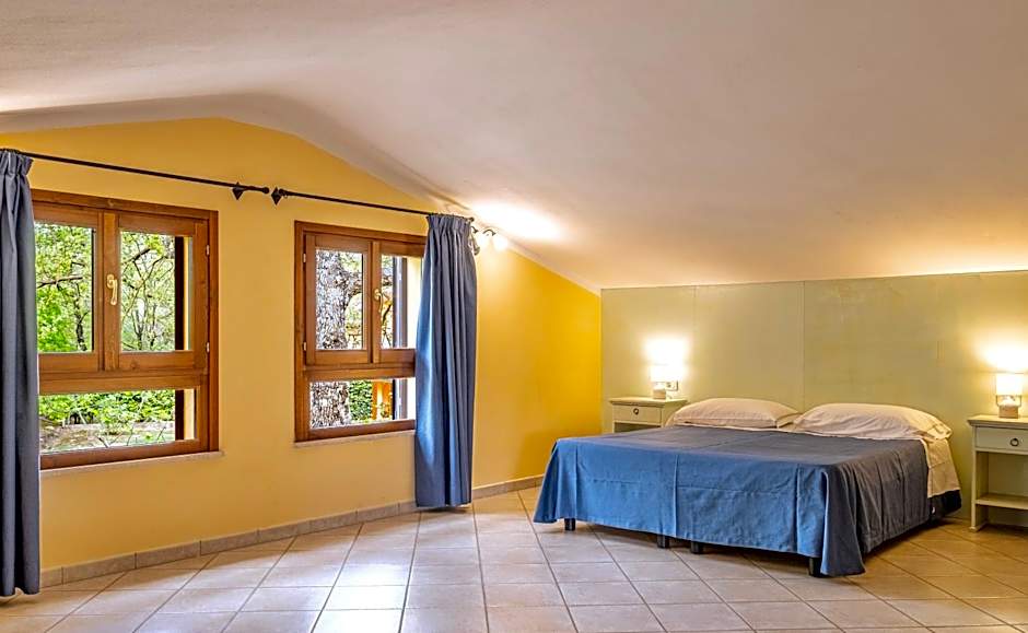 Residence with swimming-pool and thermal pools in Sorano