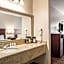 Quality Inn & Suites Lawrence - University Area