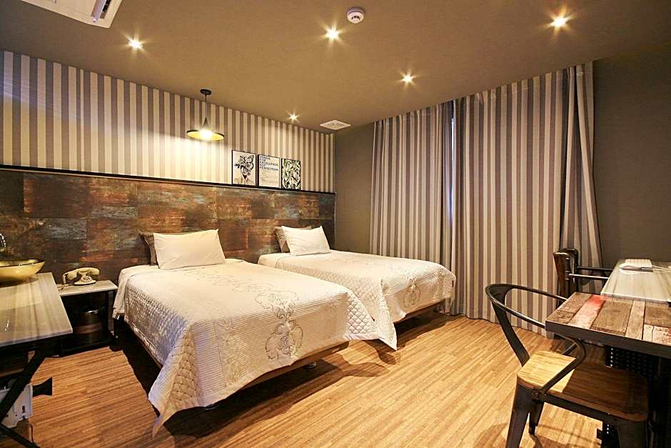 Hotel NOL