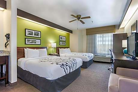 2 Queen Beds Suite Nonsmoking