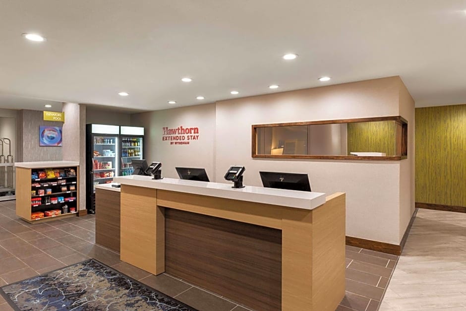 Hawthorn Inn & Suites by Wyndham Kingwood Houston