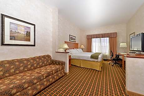 1 King Suite Comm Mobil Access Roll Shwr