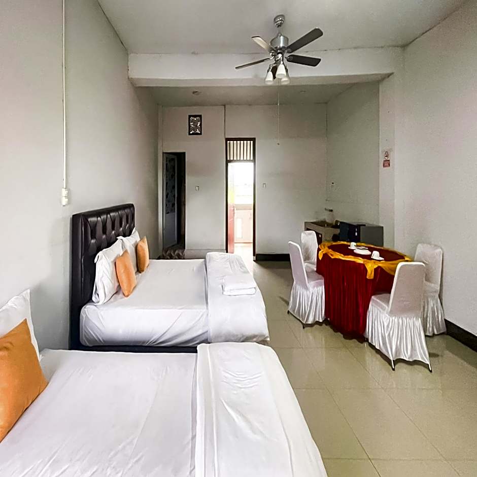 RedDoorz near Salib Kasih Tarutung