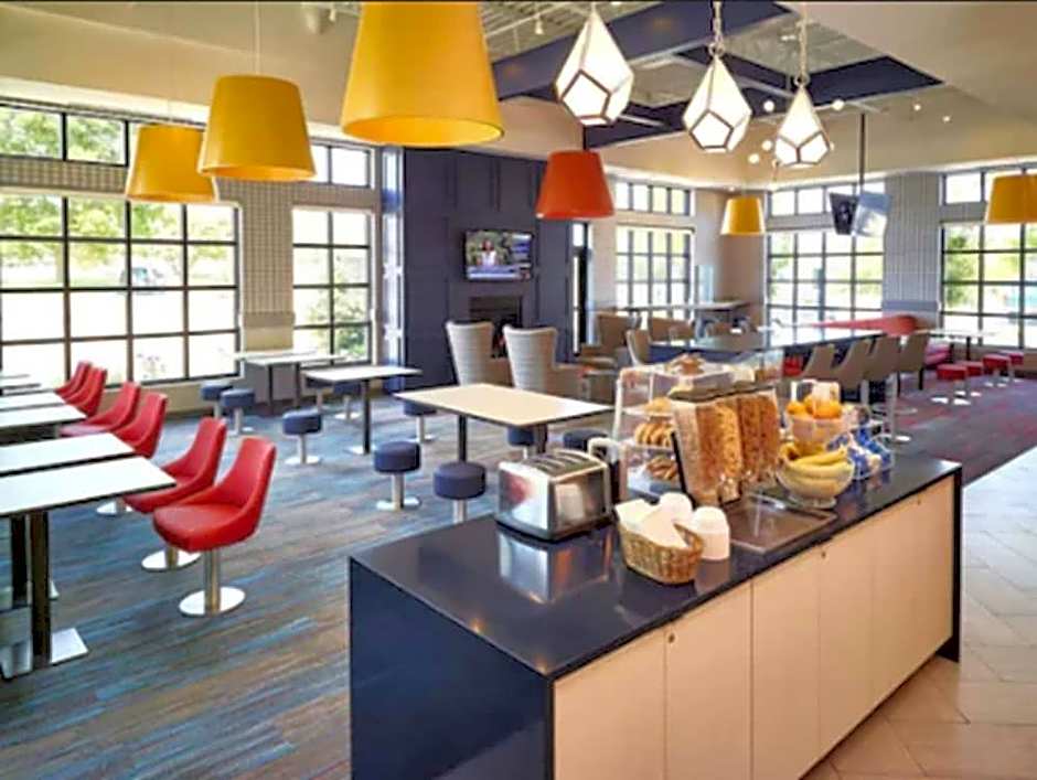 LivINN Hotel St. Paul – I-94 – East 3M Area