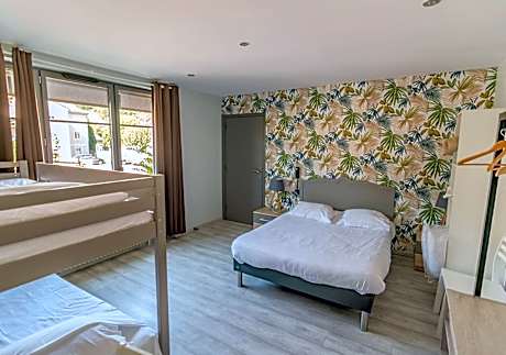 Standard Family Room