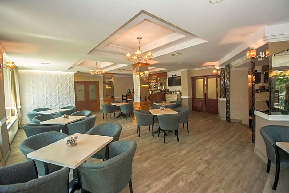 Best Western Plus Lido Hotel