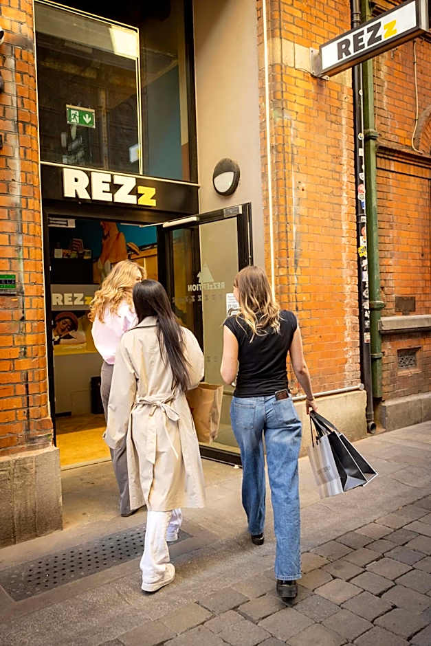 REZz Temple Bar, Dublin