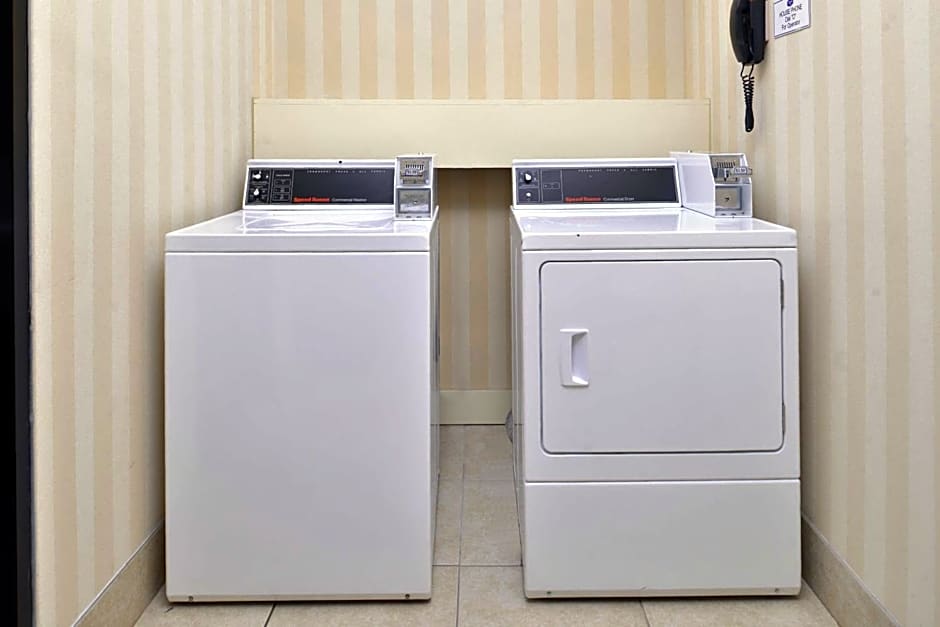 Hampton Inn By Hilton Greenville