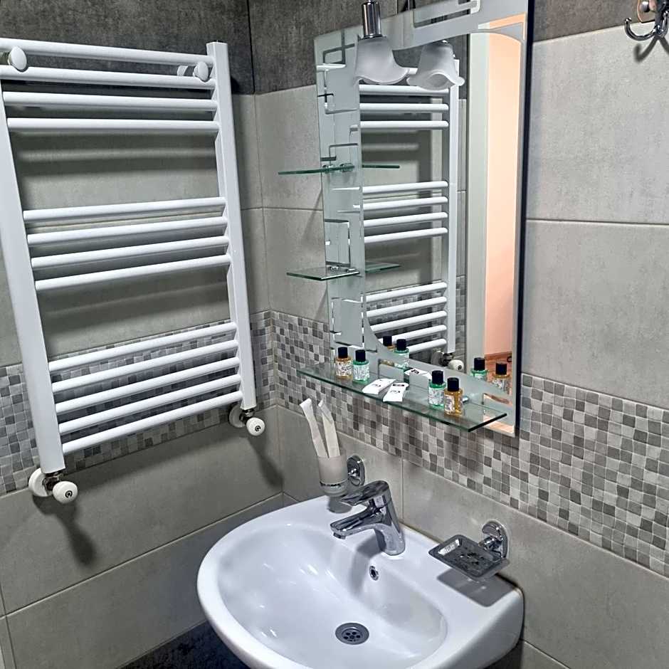 MAHALI HOTEL