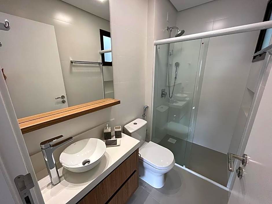 Cód 90 · Apartamento a poucos passo do mar