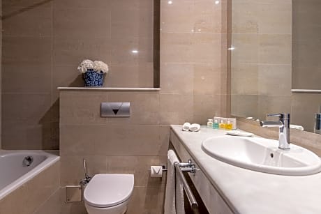 Deluxe Twin/Double for Single Use (occupancy 1)