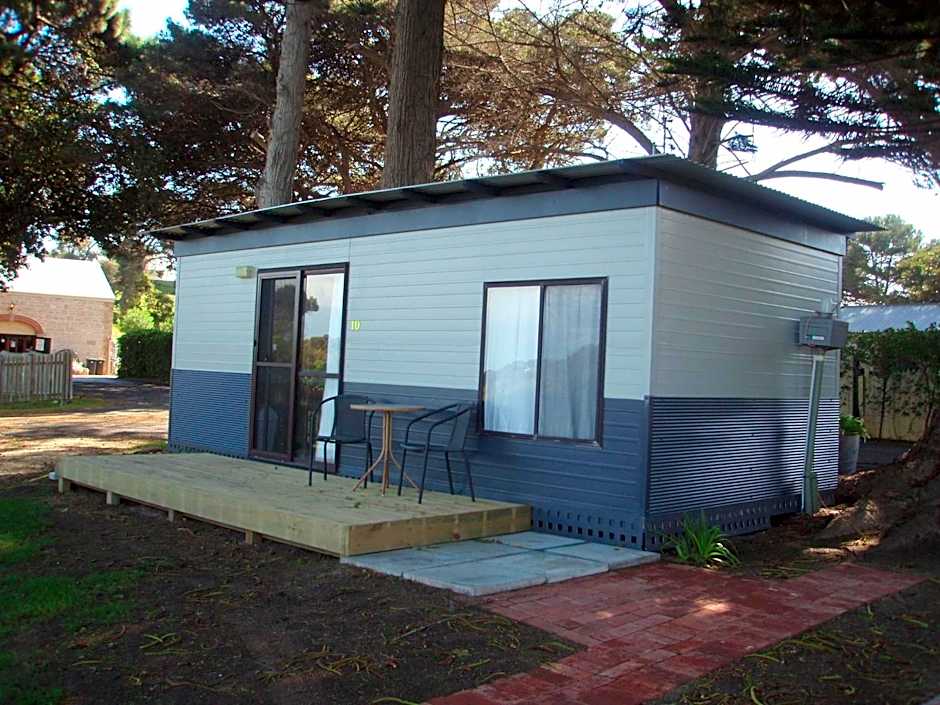 Lakeside Tourist Park