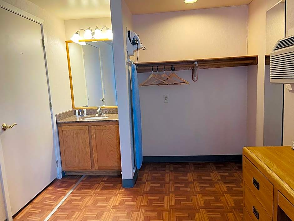 America's Best Value Inn Sandpoint