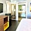 Days Inn by Wyndham Pensacola - Historic Downtown