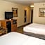 Holiday Inn Express Hotel and Suites Mason City By IHG