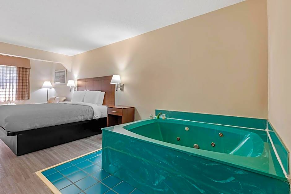 Quality Inn & Suites Stockbridge Atlanta South I-75