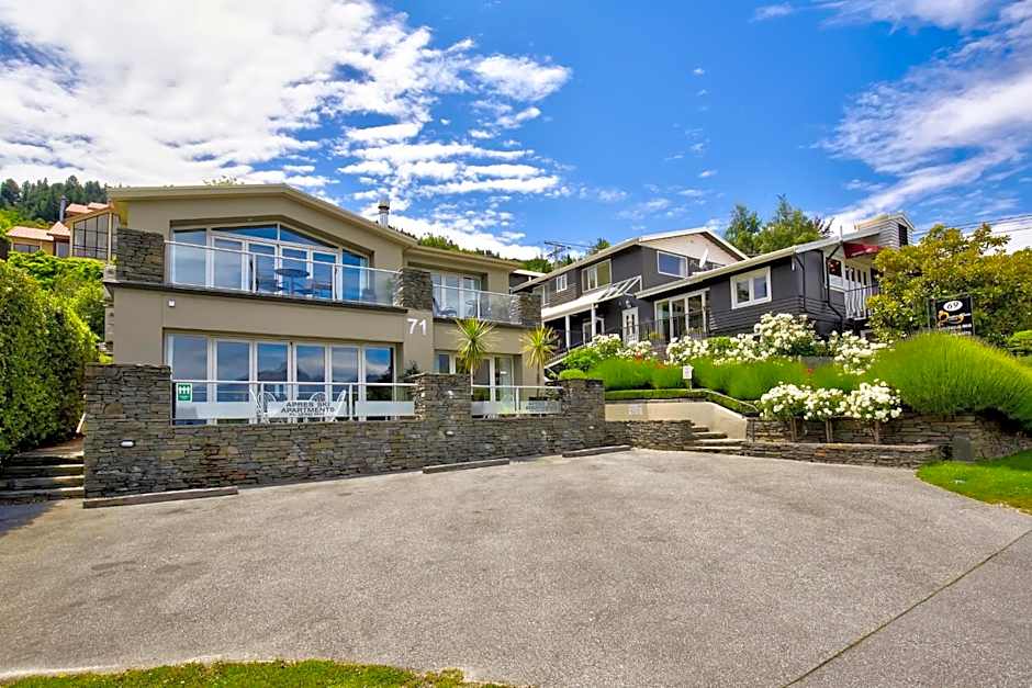 Queenstown House Bed & Breakfast and Apartments