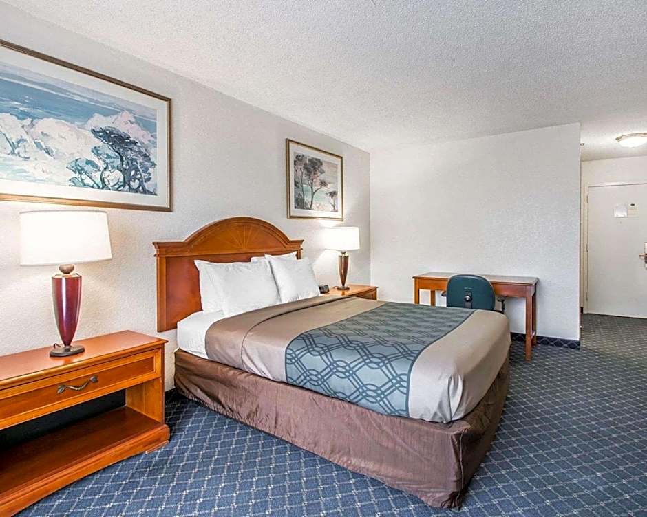 North Miami Beach Gardens Inn & Suites