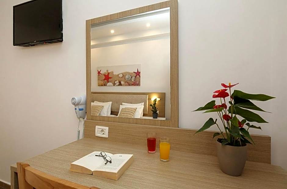 Mare Naxia Hotel