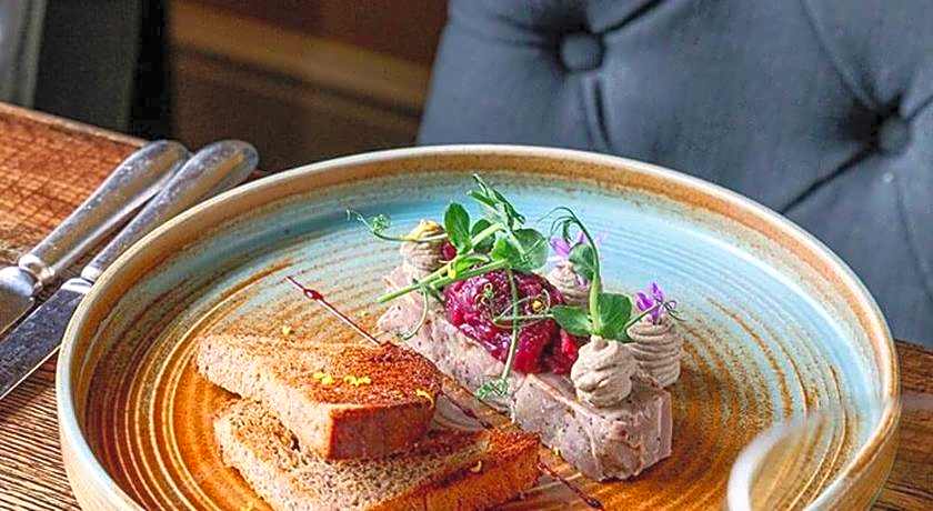 The Five Arrows Hotel