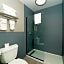 Hollywood Palms Inns & Suites