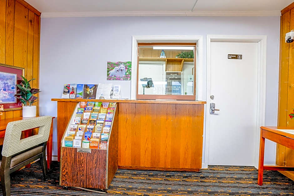 Relax Inn By OYO Natural Bridge I-81