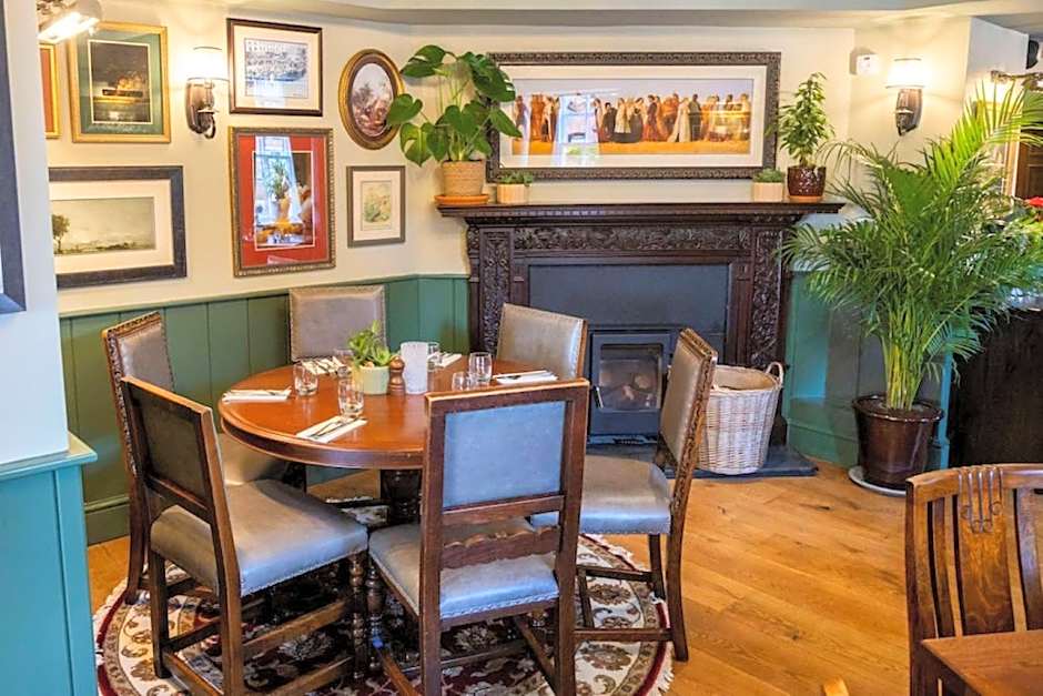 The Globe, Warwick, Warwickshire - Brunning & Price