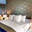 Comfort Inn & Suites Levittown
