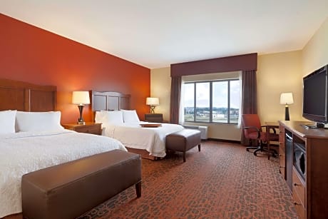 2 Queens Mobility/Hearing Access Tub Nosmok