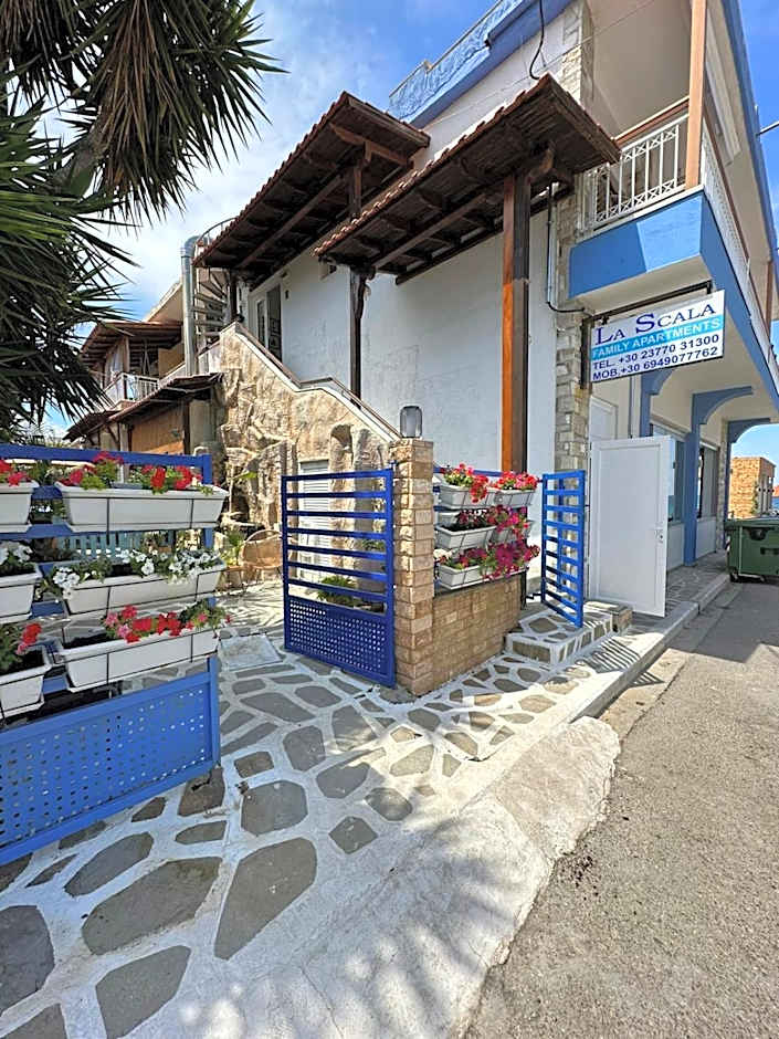 La Scala family apartments