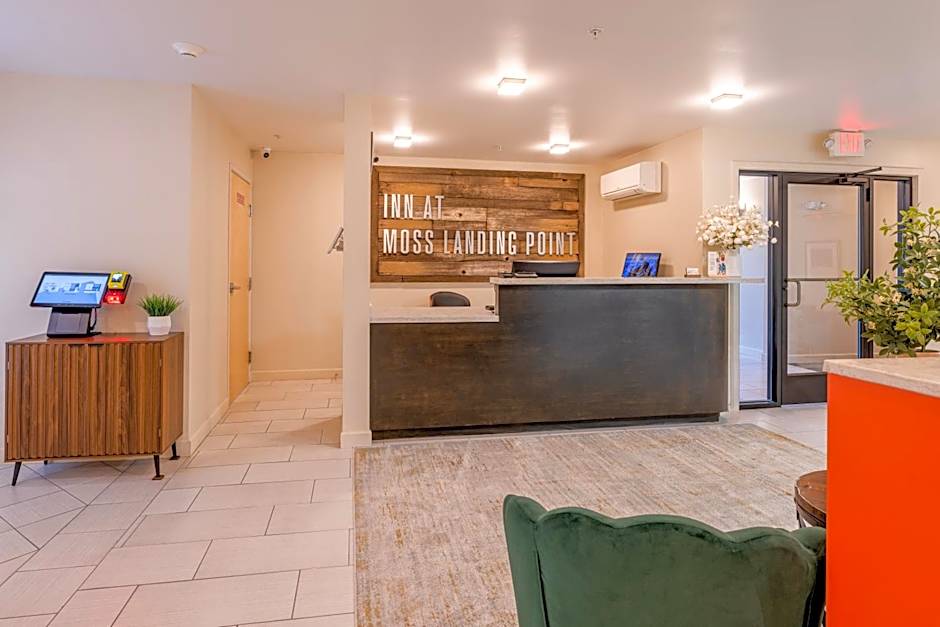 Inn At Moss Landing Point