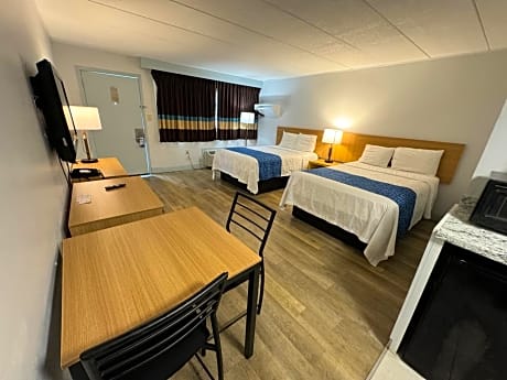 Deluxe Room with Two Double Beds - Non-Smoking