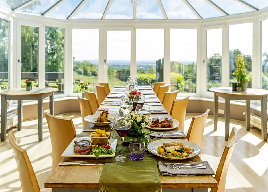 Rising Sun Pub, Restaurant and Rooms