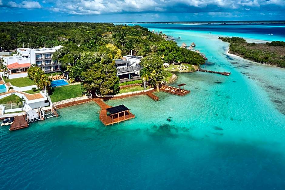 Cristalino Lagoon Front Hotel, Restaurant & Spa 