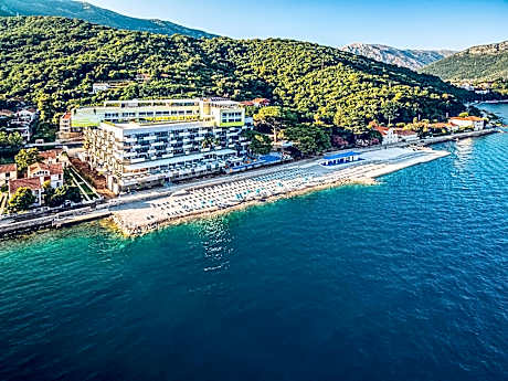 Carine Hotel Park